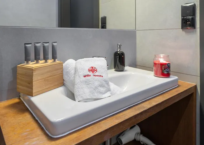 Jarosta & Spa, Ac -free Parking