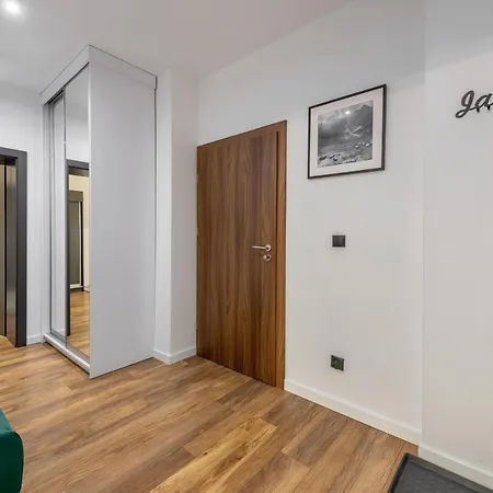 Apartment Jarosta & Spa, Ac -free Parking